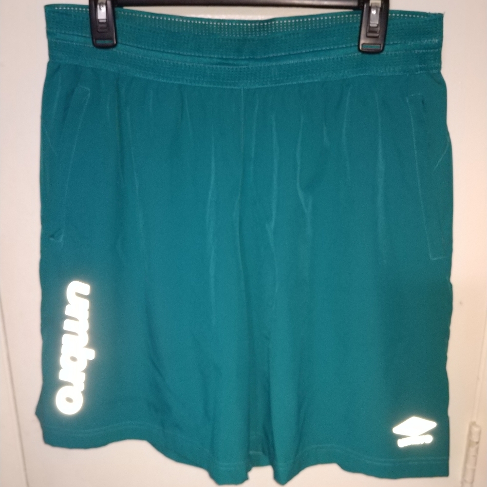 Umbro Shorts Sz Lg